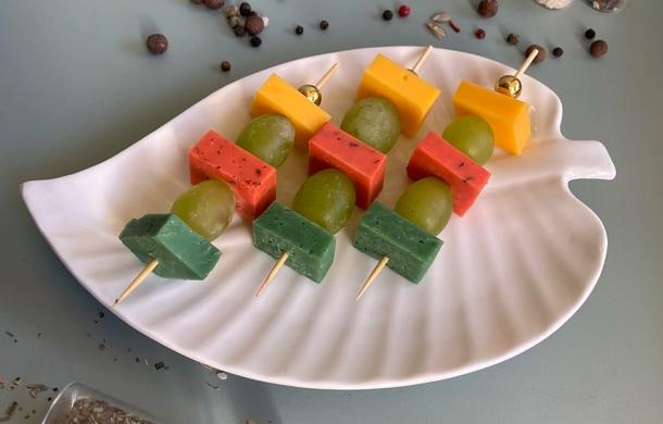 Канапе с сыром Песто
