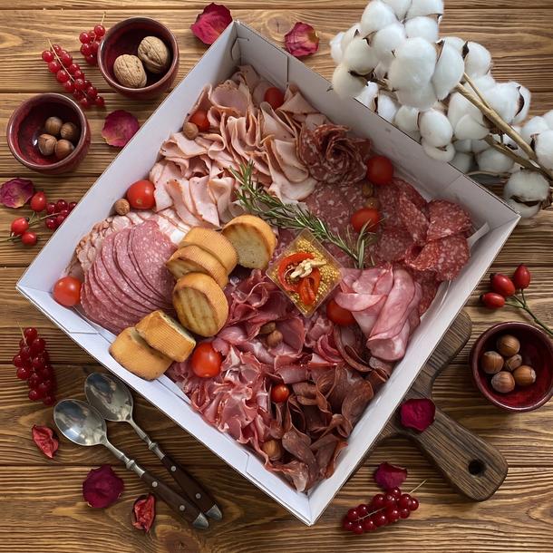 Сет мясных деликатесов - L Сет мясных деликатесов - L