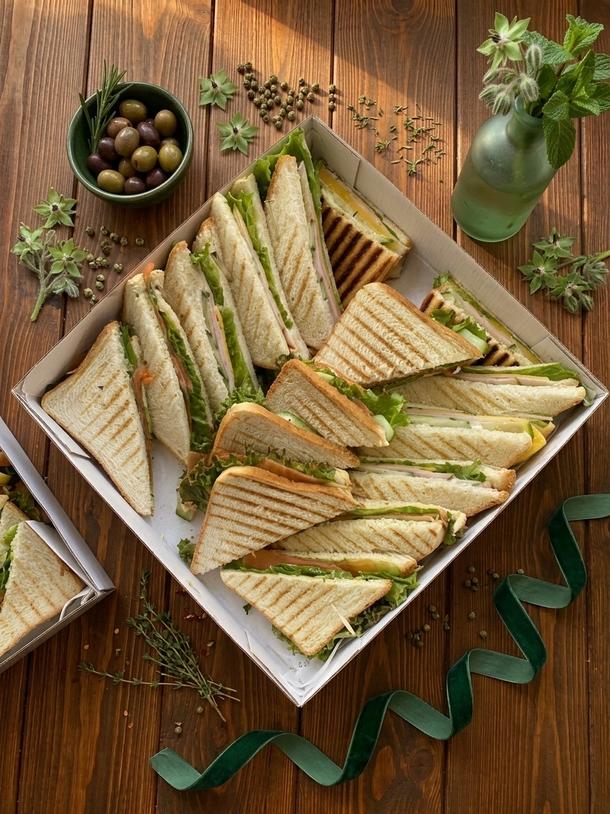 Sandwich box