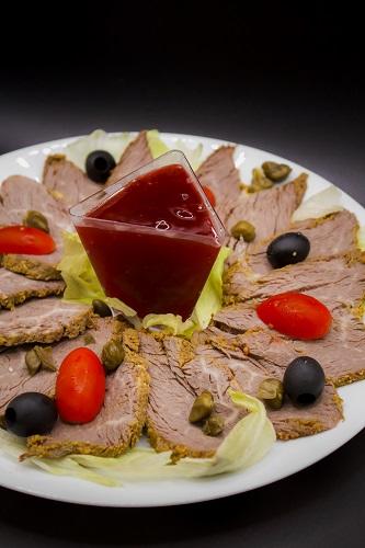 Ростбиф с клюквенным соусом Ростбиф с клюквенным соусом