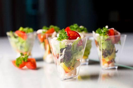 Салат- коктейль с морепродуктами и авокадо