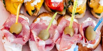 Недорогой фуршетный сет с горячими закусками на 10 персон