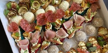 Легкий фуршет на 6-10 персон