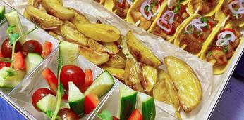 Фуршетный сет стандарт с горячими закусками на 50-55 персон