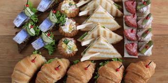 Фуршетный набор (4-6 персон)