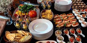 Праздничный фуршетный сет с горячими закусками премиум на 20-25 персон