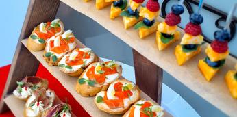 Доставка блюд и напитков на 20 персон