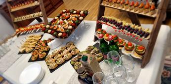 Доставка фуршетных закусок на 15 персон