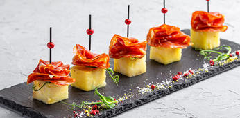 Фуршет с недорогими канапе на 50 персон