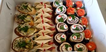 Доставка блюд и напитков на 100 персон