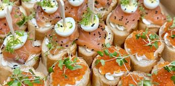 Доставка блюд и напитков на 20 персон